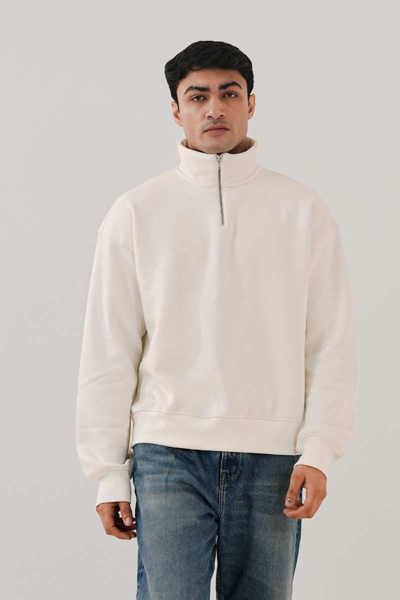 Essential White Zipper Sweatshirt