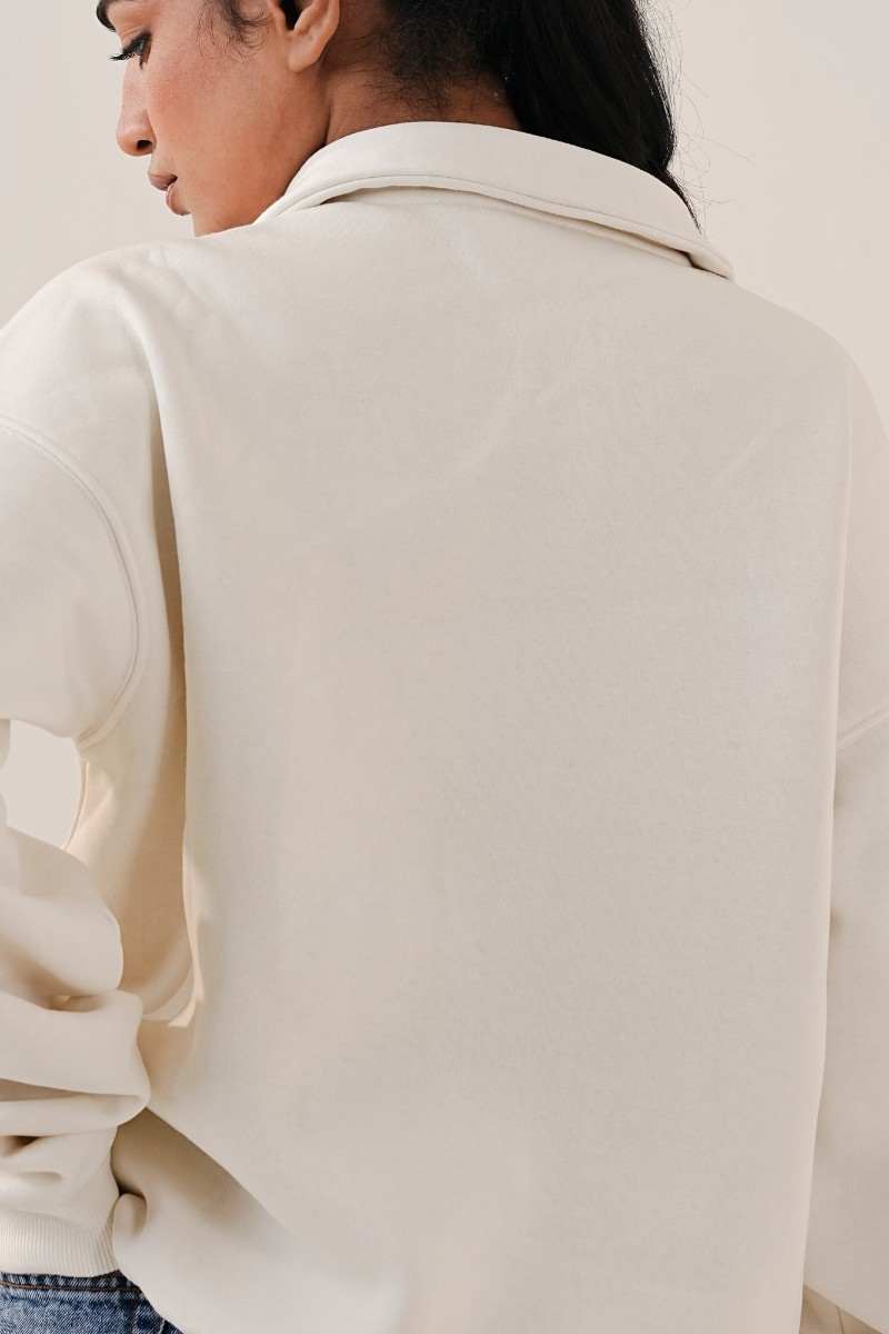 Essential White Zipper Sweatshirt