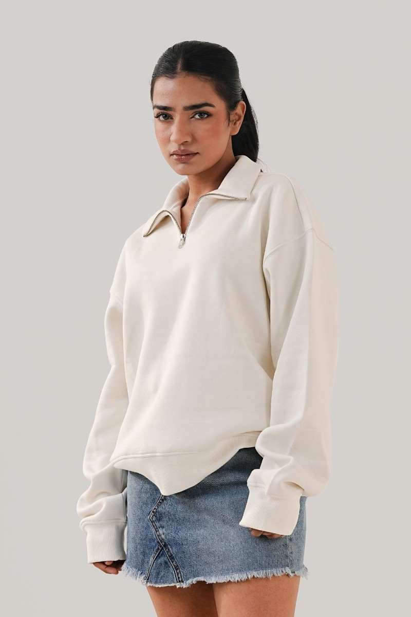 Essential White Zipper Sweatshirt