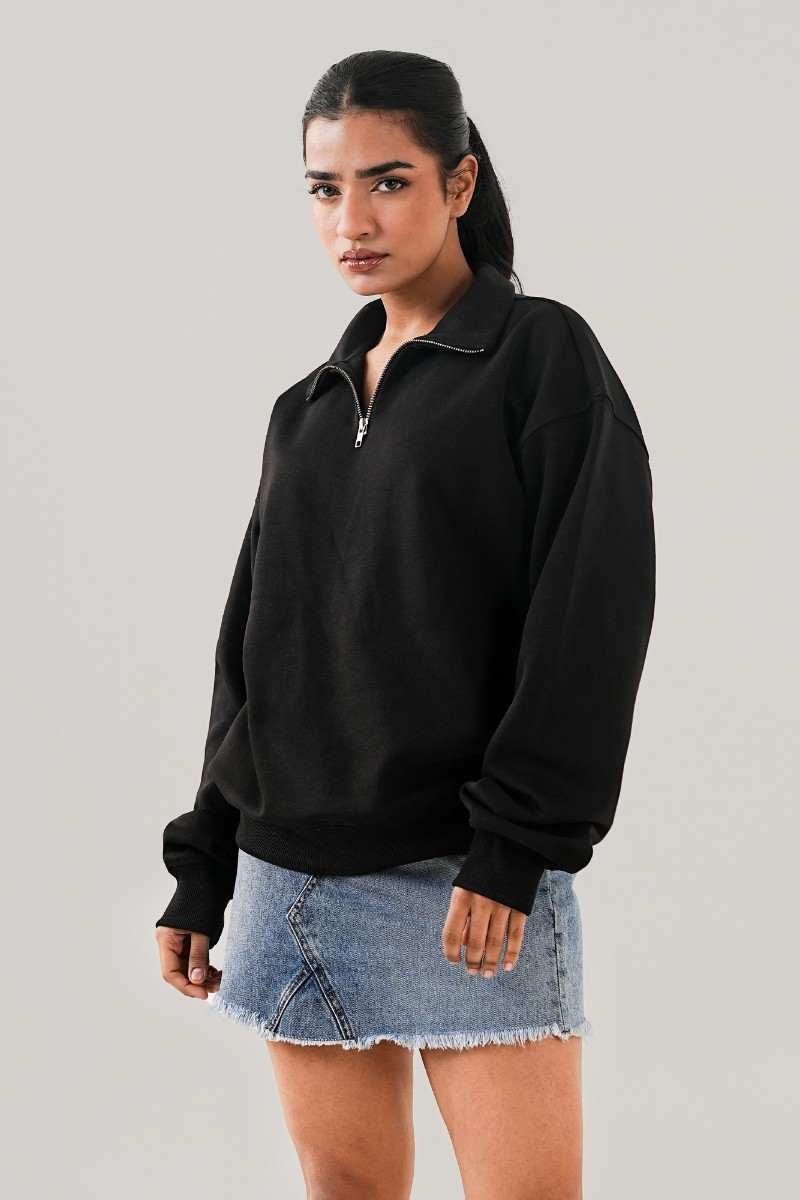 Essential Black Zipper Sweatshirt