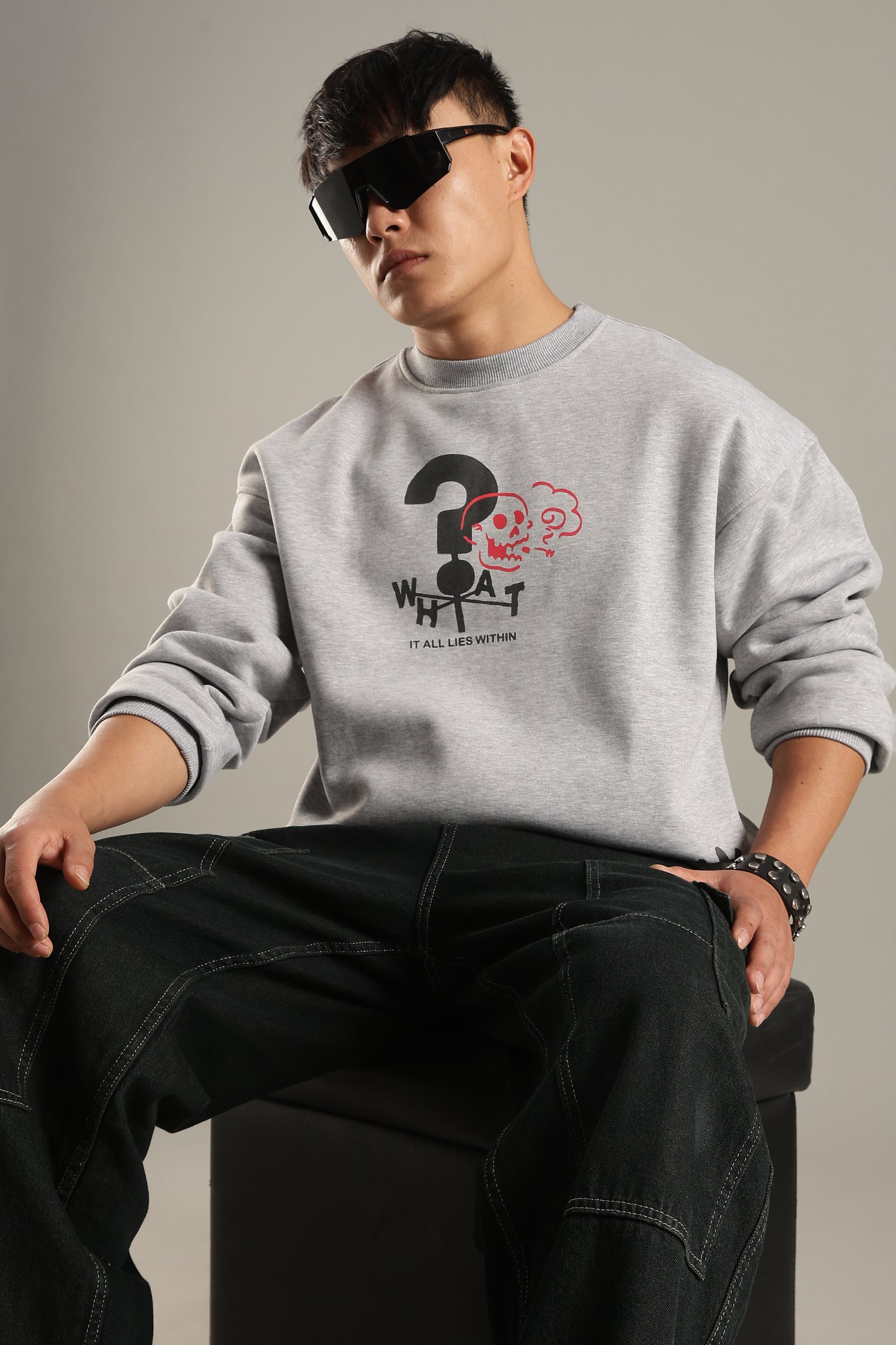 Trust no one sweatshirt